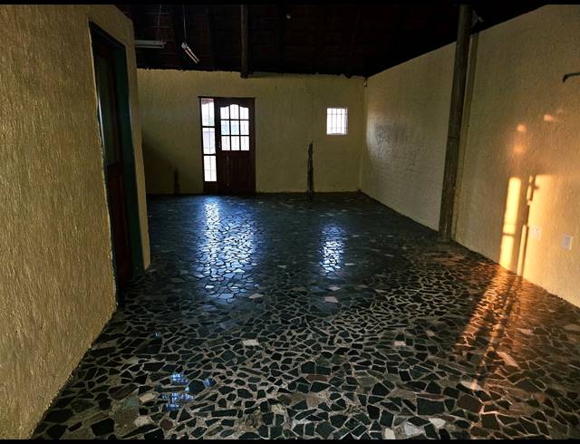 Business property to rent in TERENURE